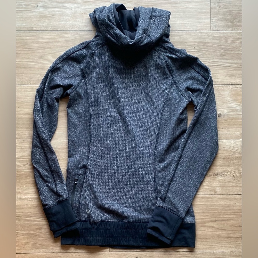 Lululemon Pullover - Picture 1 of 7